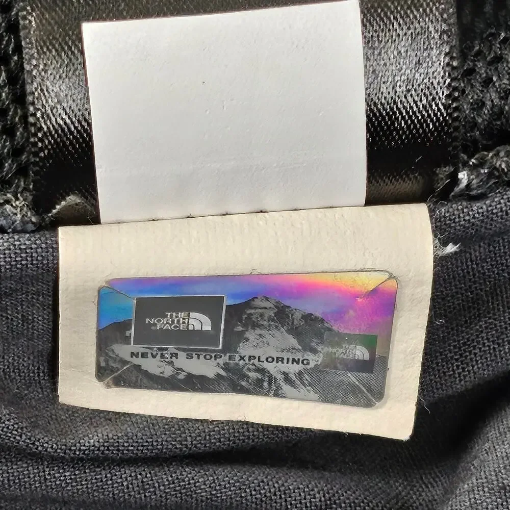 THE NORTH FACE MEN'S CHARCOAL ZIPPER LEG POCKET GRAY 8